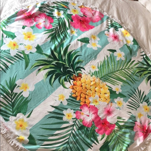 Beach Blanket Floral Pineapple print - Picture 4 of 9